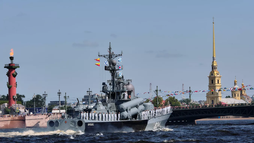 В Петербурге изменят график развода мостов из-за подготовки к Главному военно-морскому параду