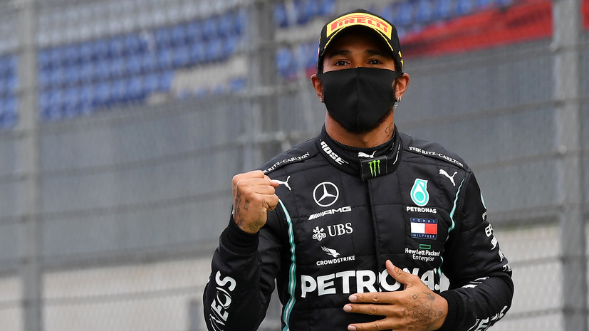 Пилоты Mercedes проведут сезон «Формулы-1» в чёрной экипировке в знак борьбы с расизмом
