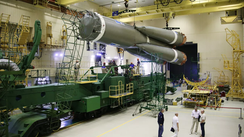 «Роскосмос» заявил о замечаниях к оборудованию при установке ракеты