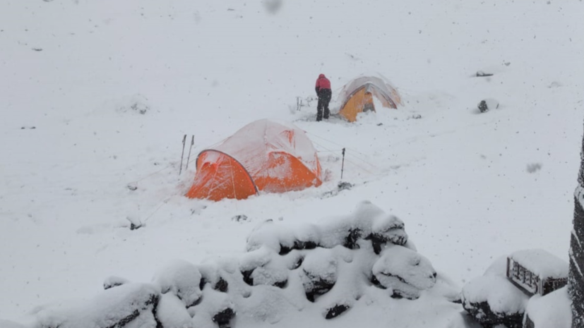 На вершине вулкана на Камчатке нашли тело альпиниста 