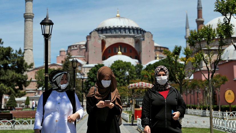 За сутки в Турции выявили 937 новых случаев коронавируса
