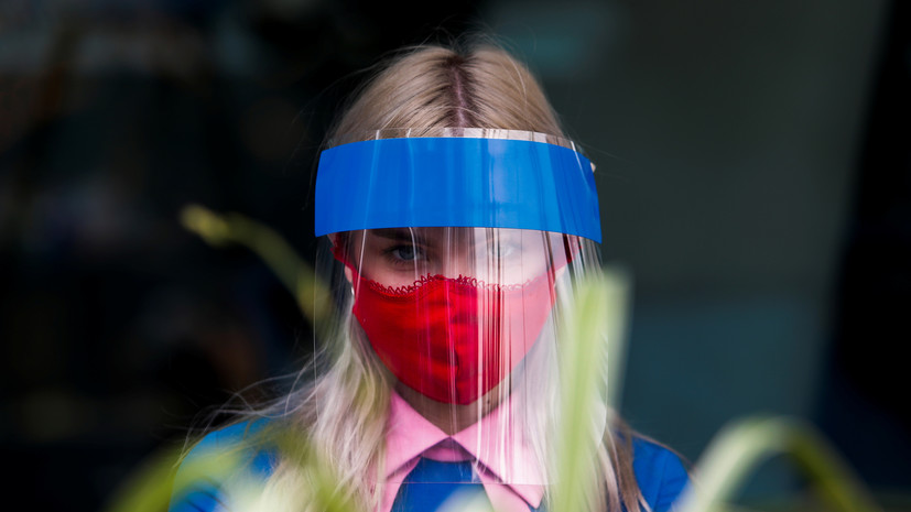 Инфекционист оценил вероятность второй волны COVID-19 в России осенью