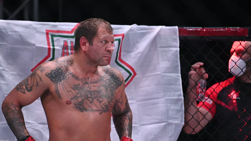 Емельяненко раскритиковал Исмаилова за манеру ведения боя