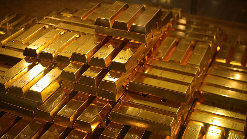 Металлическая лихорадка: мировые цены на золото обновили исторический рекорд