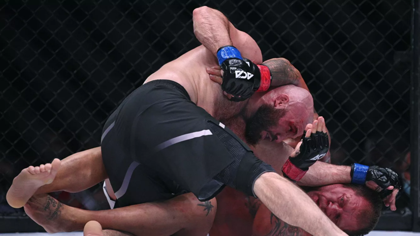 Секундант Александра Емельяненко рассказал о проблемах бойца с коленями