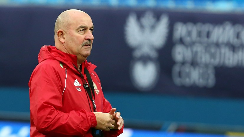 Черчесов сравнил деятельность тренера сборной с работой на удалёнке