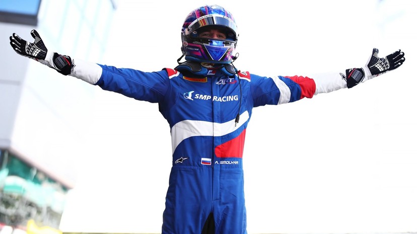 Россиянин Смоляр лишён победы в гонке «Формулы-3»