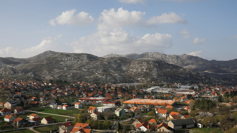 Власти Черногории разрешили въезд россиянам с 7 августа