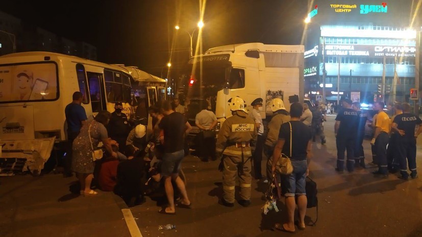 В Тамбове пять человек пострадали в ДТП с автобусом и фурой