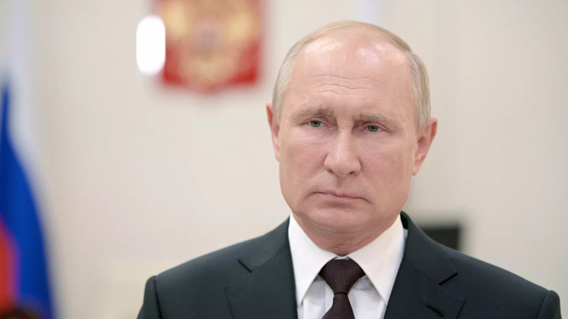 Путин отменил ношение каракулевых шапок высшими офицерами