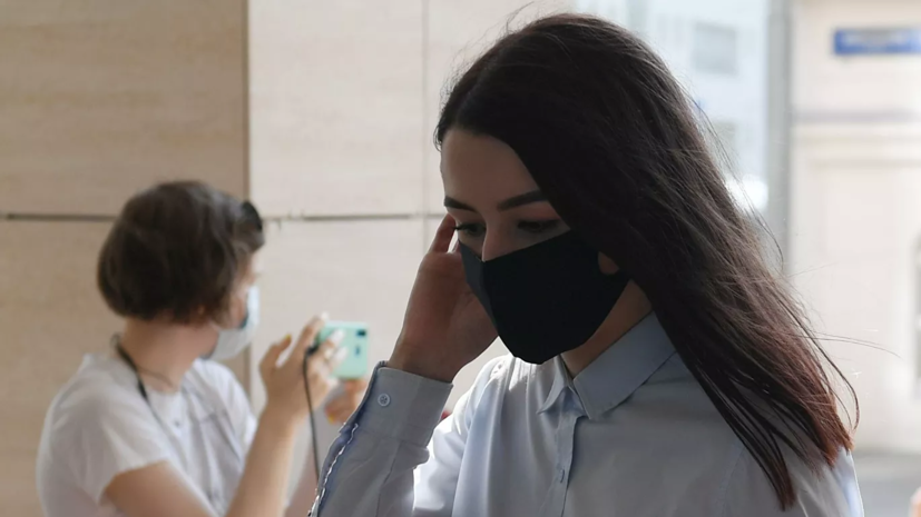 Суд запретил младшей из сестёр Хачатурян посещать массовые мероприятия