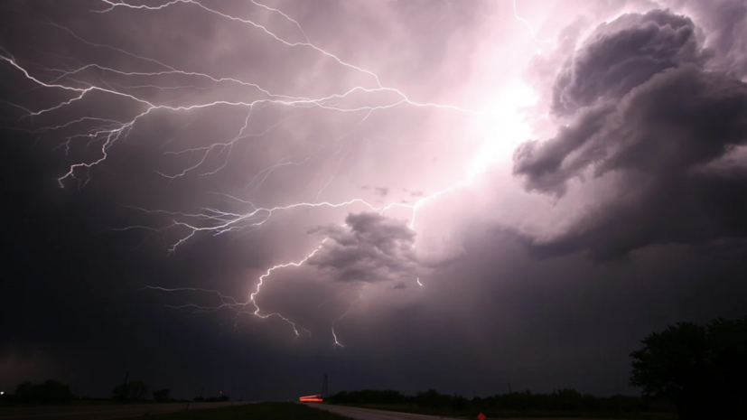 В Ульяновской области объявлен «жёлтый» уровень опасности из-за грозы