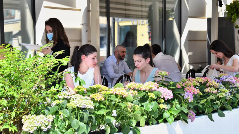 В Москве оборот предприятий торговли и услуг вырос за месяц почти на 13%