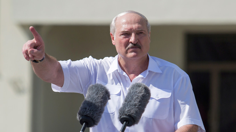 Лукашенко наградил медалями ряд белорусских силовиков