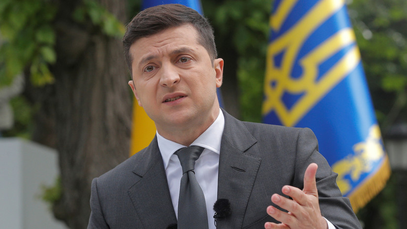 Зеленский назначил экс-премьера Украины в группу по Донбассу