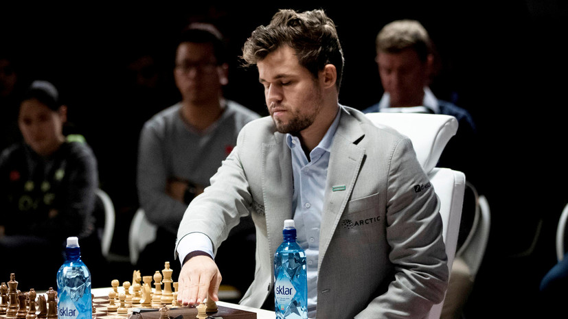 Карлсен выиграл итоговый онлайн-турнир по быстрым шахматам