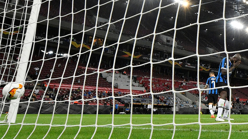 УЕФА переписал гол Диего Карлоса на автогол Лукаку