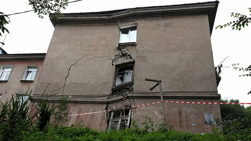 Кабмин выделит 50 млрд рублей на расселение людей из аварийного жилья