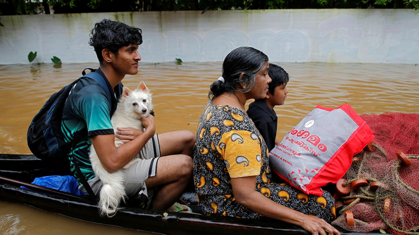 Не менее 17 человек погибли из-за наводнения в Индии