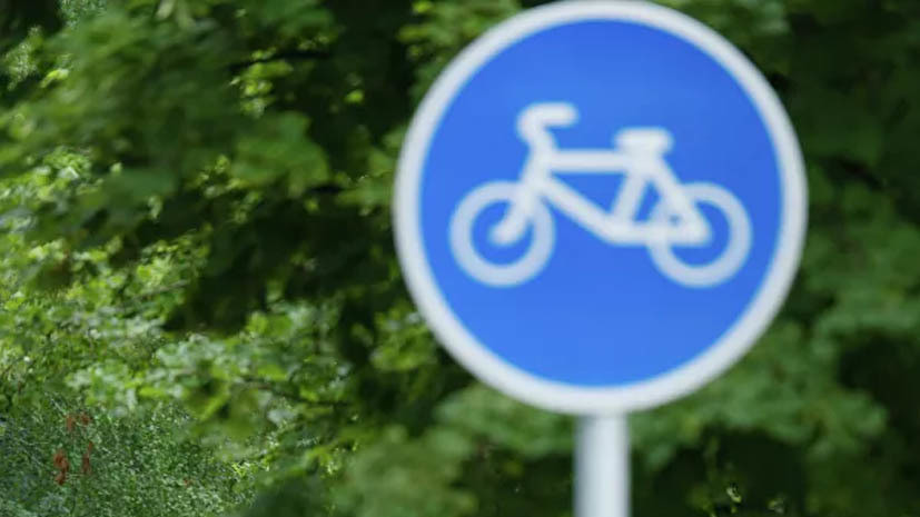 Эксперт рассказал, как оформлять аварии на велодорожке с моноколёсами и самокатами