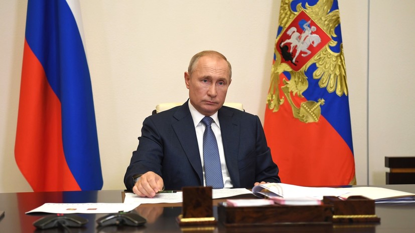 Путин увеличил в 1,03 раза зарплаты главы СК и генпрокурора