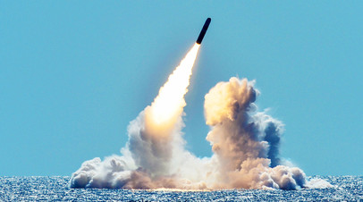 Тестовый пуск американской баллистической ракеты Trident II D5 с подводной лодки