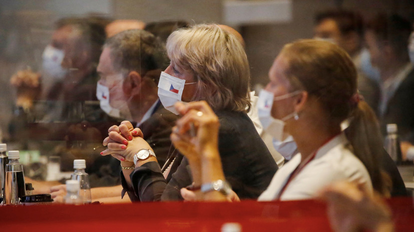 В Чехии частично возвращают масочный режим