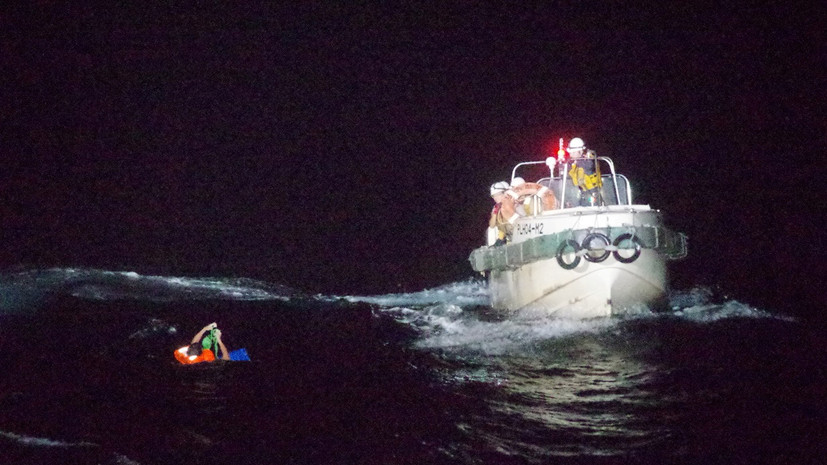 Грузовое судно с 42 моряками на борту затонуло недалеко от берегов Японии