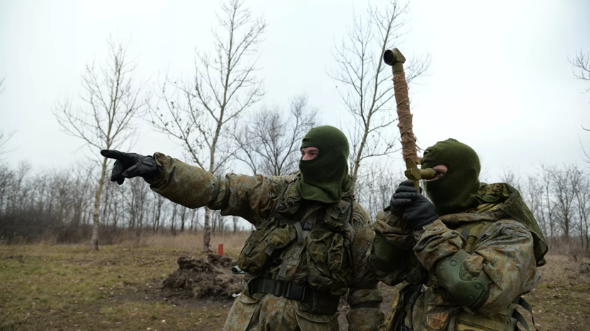 Военнослужащие ЗВО отработали форсирование водных преград в Ленобласти