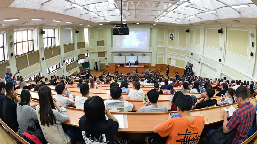 Минобрнауки не зафиксировало вспышек коронавируса в вузах