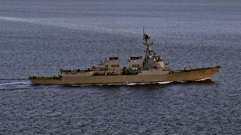 Эсминец ВМС США Roosevelt направляется в Чёрное море