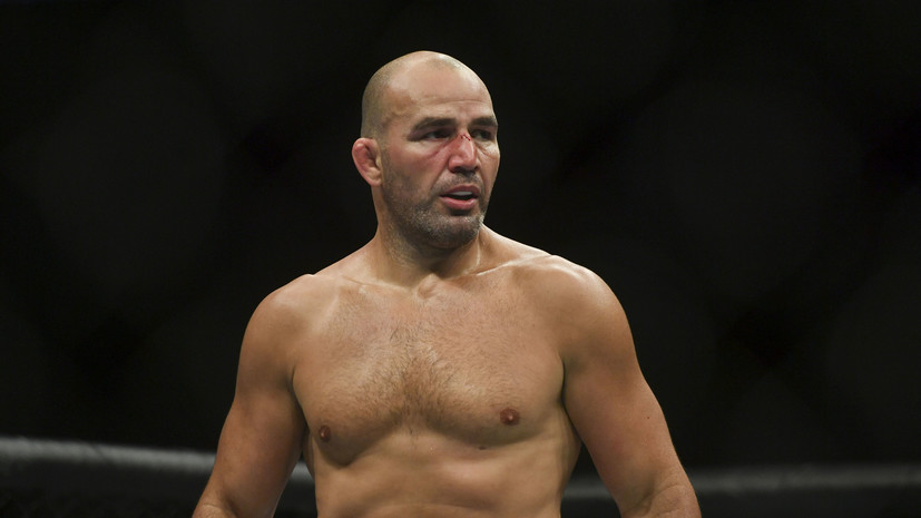 Бой Сантоса и Тейшейры в UFC отменён второй раз из-за коронавируса