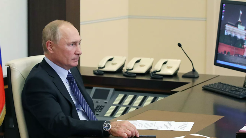 Путин пообщается по видео с победившими на выборах губернаторами
