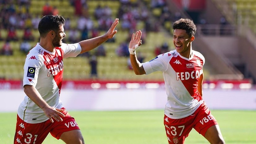 «Монако» вдевятером удержал победу над «Страсбургом» в матче Лиги 1