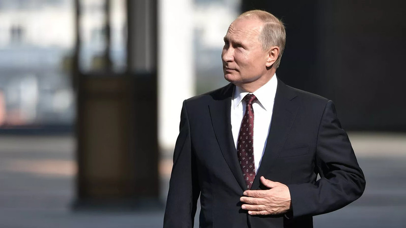 Песков: Путин думает о прививке от коронавируса