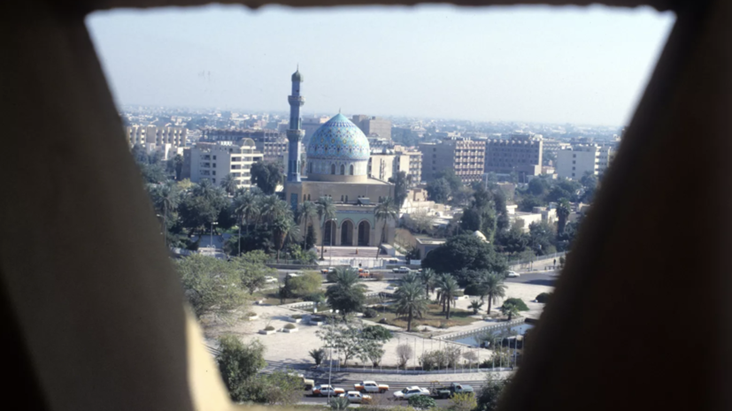Премьер Ирака заявил о планах ряда стран закрыть посольства в Багдаде