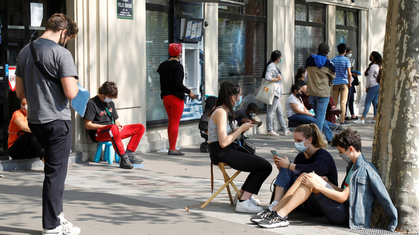 Во Франции за сутки выявили почти 17 тысяч случаев коронавируса