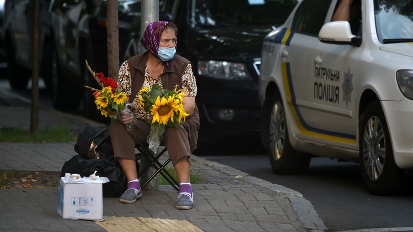 «Никто решать проблему не намерен»: почему Киев допустил отказ от пенсий через 15 лет