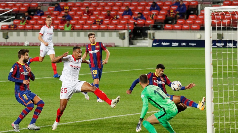 «Барселона» сыграла вничью с «Севильей» в матче Примеры