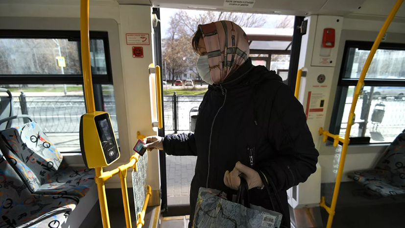 Власти Москвы заявили о снижении числа людей в общественном транспорте