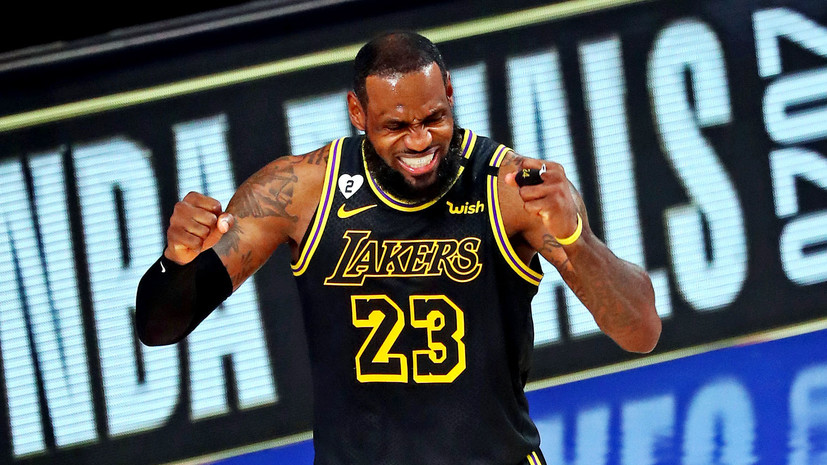 Джеймс стал вторым игроком в истории НБА, набравшим 1500 очков в финальных сериях