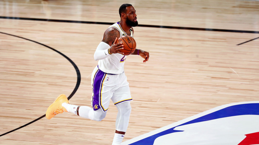 Джеймс вышел на единоличное первое место в истории НБА по числу матчей в плей-офф