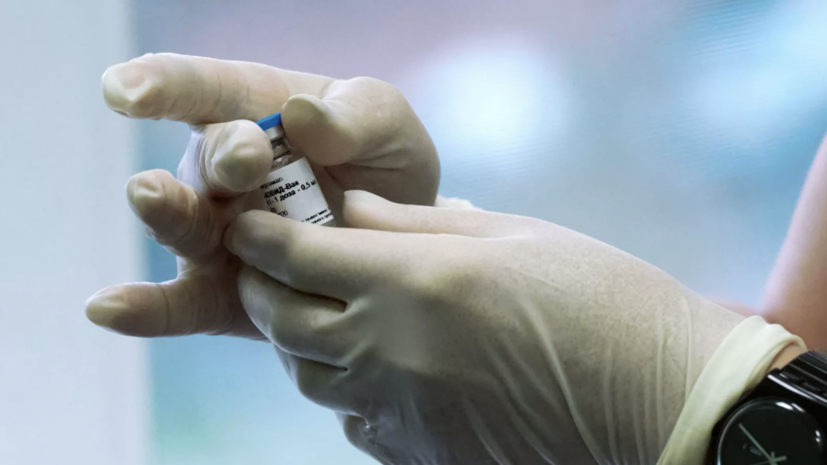 В РАН оценили ход испытаний вакцины центра Чумакова от COVID-19