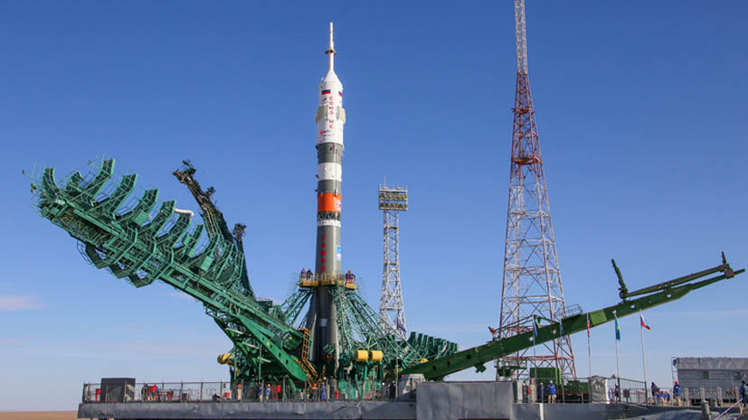 «Роскосмос» запустил ракету-носитель «Союз-2.1а» с символикой самбо