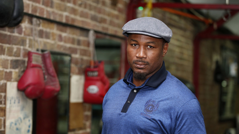 Льюис: не понимаю, почему Ломаченко отдал большую часть поединка Лопесу