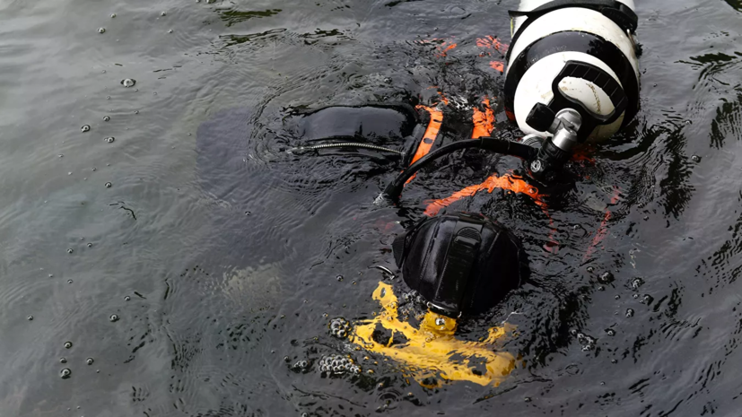 На поиски трёх человек в Баренцевом море направили водолазов