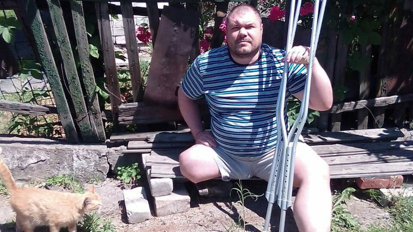 Антон Кудинов из Донецка потерял мать и сам стал инвалидом после обстрела ВСУ
