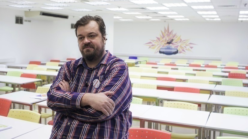 Уткин о сборной России: Черчесов занимает не своё место