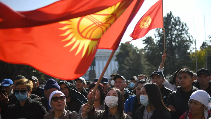 Президентские выборы в Киргизии назначены на 10 января