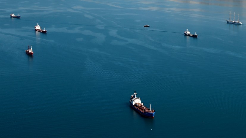 В МЧС оценили состояние повреждённого в Азовском море танкера